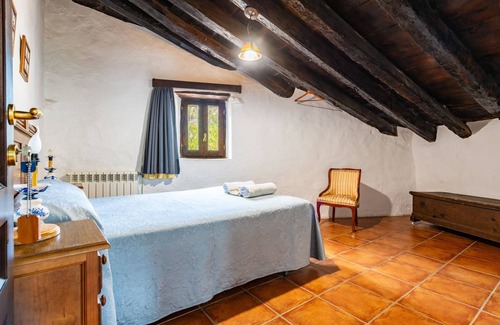 Morella Other | Room 'Flores' with Shared Terrace and Shared Garden