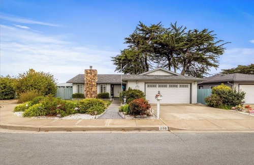 Marina House | Room For Rent