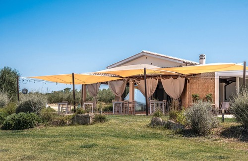 Magliano in Toscana Apartment | Room 'Giusti - 4 Querce' with Shared Garden, Wi-Fi and Air Conditioning