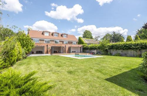 High Wycombe House | Room in a Luxury House