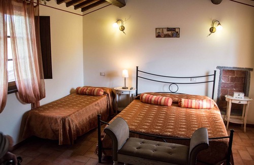 Montecarlo House | Room in Apartment - Apartment in Farmhouse