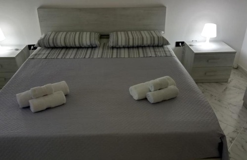 Eboli House | Room in Apartment - BB A Casa di Anto Eboli Sa vicino al Palasele
