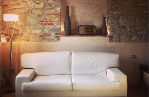 Santa Cristina a Mezzana Bed & Breakfast | Room in B&B - L' Agriturismo Sottototno Located in the Heart of Tuscan Nature