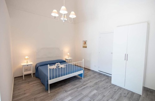 Mount Vesuvius - Pompei House | Room in B&B - Palazzo D'aquino, Large Double Room Num1