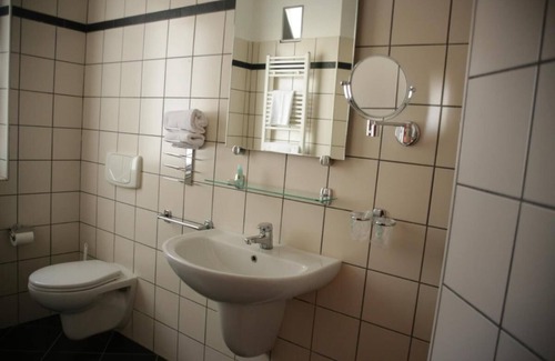 Alba House | Room in Guest Room - Spacious Double Room in Alba