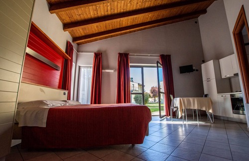 Alba House | Room in Guest Room - Spacious Double Room in Alba