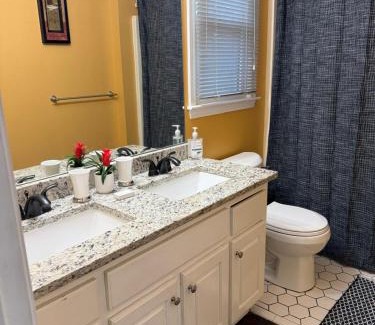 Lawrenceville House | Room in Lawrenceville