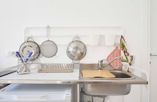 Scarlino Scalo Apartment | Room 'La Lenzerina' with Shared Garden and Wi-Fi