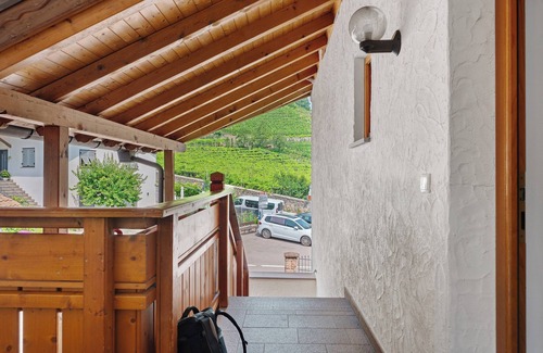 Sankt Josef Am See Apartment | Room 'Lahnblick' with Lake View, Shared Pool and Wi-Fi