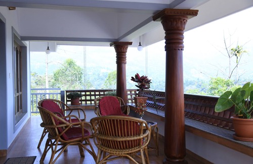 Anachal House | Room-luxury Cottages With Beautiful Moun