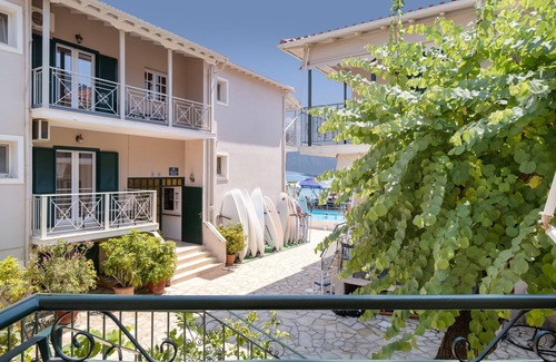 Nikiana Apartment | Room 'M6 Room' with Shared Pool, Wi-Fi and Air Conditioning