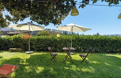 Rocchetta di Vara Apartment | Room 'Matrimoniale - Doppia Letti Singoli' with Mountain View, Wi-Fi and Air Conditioning