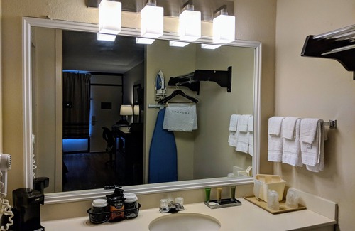 St. Francisville House | Room on the Lake. Fishing optional.