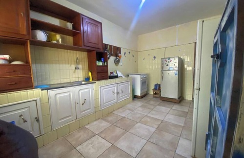 Ouidah House | Room OR Suite OR Villa rentals Pahou-Ouidah. Close to tourist attractions