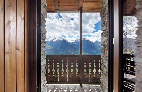 Saint-Pierre Apartment | Room 'Potze' with Shared Terrace, Shared Garden and Wi-Fi
