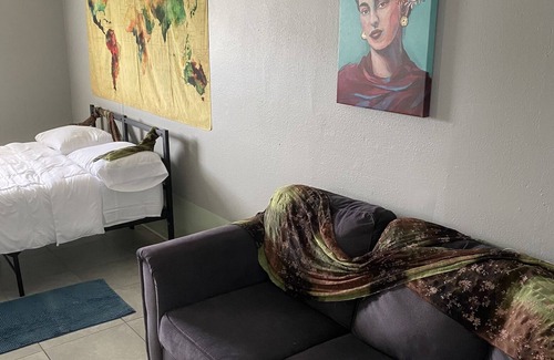 Orlando House | Room Private Entrance/BathroomUCF Area