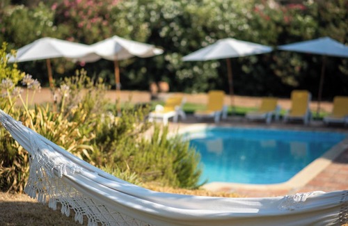 Cabeco de Vide Apartment | Room 'Quarto Duplo Com Casa De Banho Privativa 3' with Shared Pool, Wi-Fi and Air Conditioning