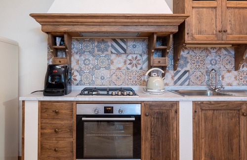 Montevarchi Apartment | Room 'Rendola' with Wi-Fi