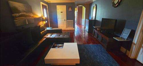 Greer House | Room Rentals at Tenady