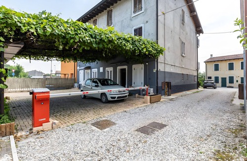 Sud-Ovest Apartment | Room 'Romeo' with Wi-Fi