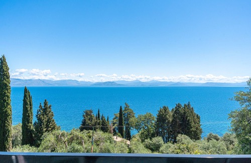 Benitses Apartment | Room 'Sea View 2' with Private Terrace, Wi-Fi and Air Conditioning