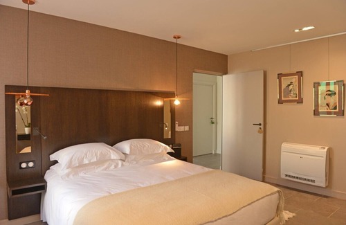 Les Mesneux House | Room SONATE DRC