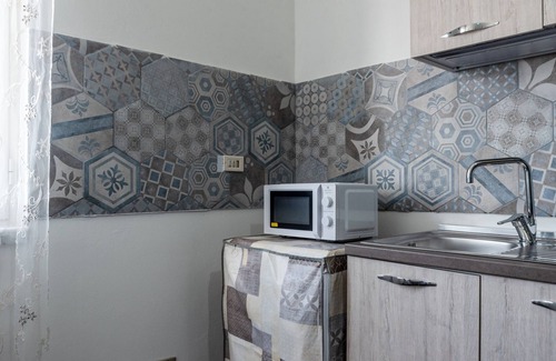 Agrigento Apartment | Room 'Stanza Seme' with Balcony, Wi-Fi and Air Conditioning