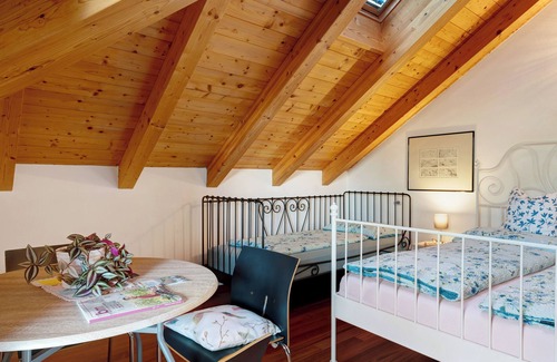 Salorno House | Room 'The Dragonfly Spot' with Mountain View, Private Terrace and Wi-Fi