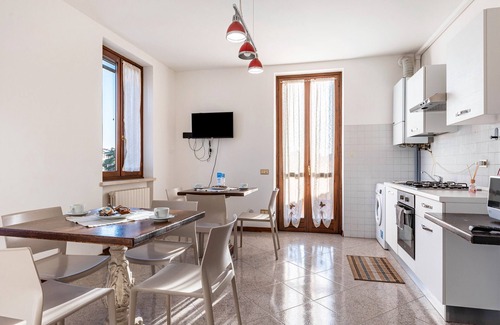 Pizzoletta Apartment | Room 'Tripla Basic' with Shared Terrace, Wi-Fi and Air Conditioning