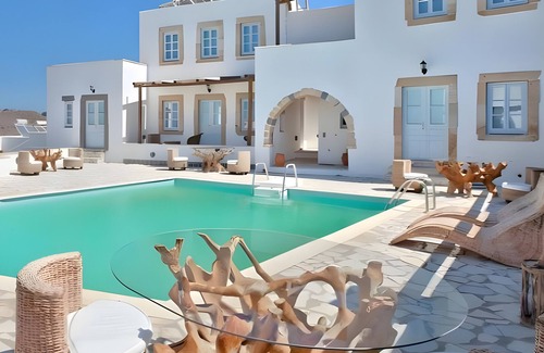 Skala Apartment | Room 'Triple Pool View No 2' with Shared Pool, Wi-Fi and Air Conditioning