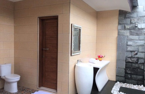 Banjartegehe House | Room-villa - Warung Aromachampuhan