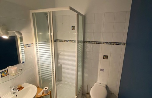Le Camas Apartment | Room with garden – Calm and central to Marseille