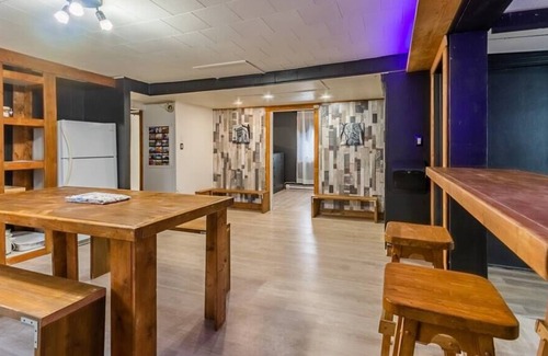 Les Rivieres Apartment | Room with parking and private bathroom