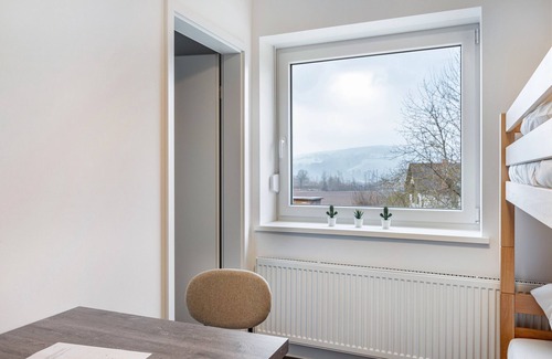 Rotenburg an der Fulda Apartment | Room 'Zimmer 1' with Shared Garden and Wi-Fi