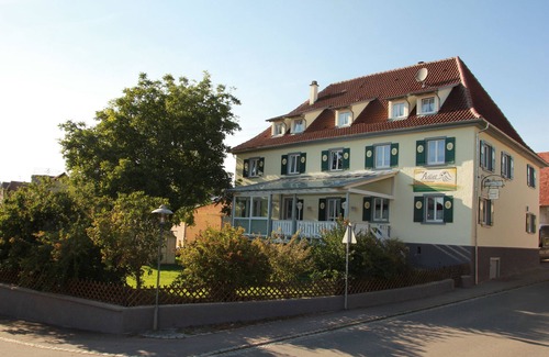 Ebenweiler Apartment | Room 'Zimmer 8' with Shared Terrace, Shared Garden and Wi-Fi