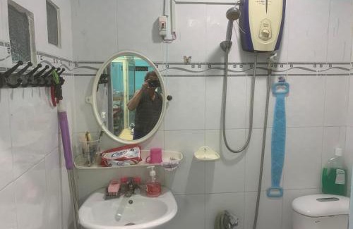 Linh Trung IEPZ House | Room4 Double-Bed Private Bath