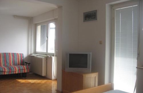 Skofja Loka House | Rooms and Apartment Na poljani