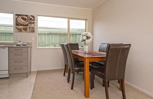 Otahuhu Ski Chalet | Rooms close to everywhere Akl