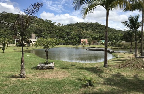 Camboriu Cottage | Rooms for rent near Balneário Camboriú (pool, jacuzzi, beach tennis)