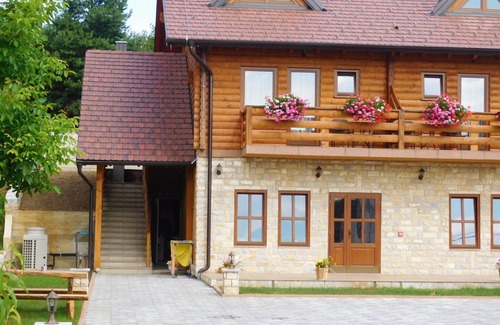 Grabovac Apartment | Rooms Ilija, (15147), Rakovica, hr