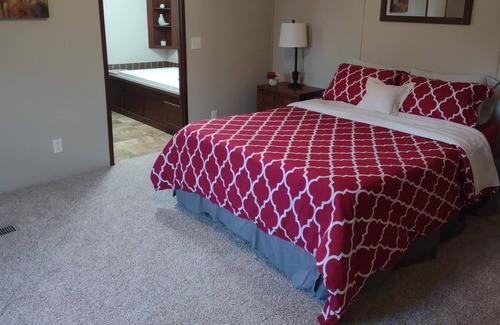 Marshall House | Roomy 3/2 in Peaceful Setting, Huge Deck