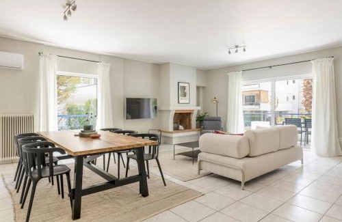 Amarousion Apartment | Roomy 3BR Apartment in Marousi by UPSTREET