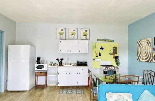 Ceiba Apartment | Roomy Eco-Friendly Stay | Queen Bed + Sleeper, Solar-Powered | Close to Culebra Ferry