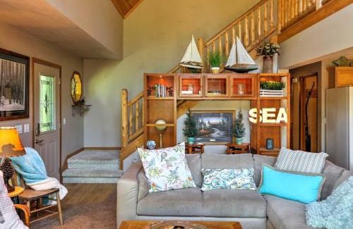 Egg Harbor House | Roomy House on 2 Acres - 2 Mi to Egg Harbor Beach!