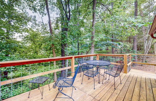 Beaver Shores Cabin | Roomy mountain-view cabin with a loft, wrap-around deck, WiFi - dogs OK