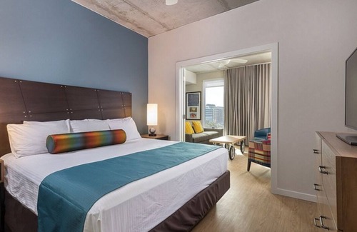 Market District Resort | Roomy Studio at Austin Resort! Complete with Rooftop Pool, Fire Pit, and More!