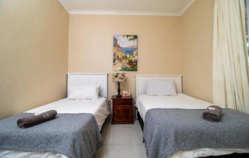 Port Elizabeth Apartment | Roots Self Catering Group Unit 3