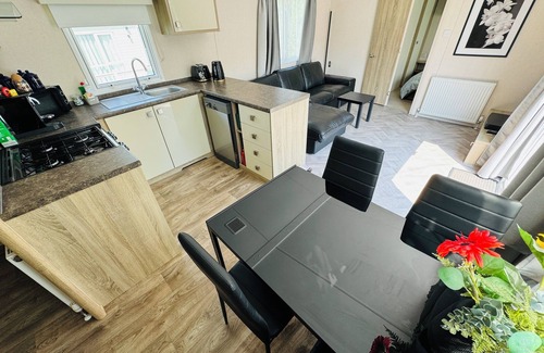 Wimborne House | Rosa - Bournemouth Holiday Home