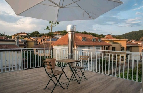 Vazzano Apartment | Rosa's House Attic