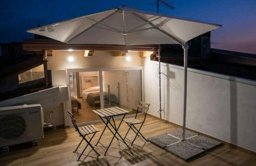 Vazzano Apartment | Rosa's House Attic